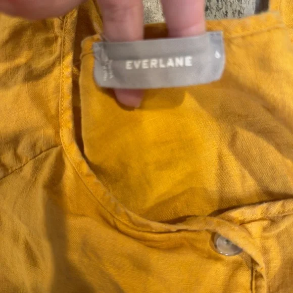 Everlane Linen Puff Sleeve Top | Size 6 | Yellow | Button Front | Square Neck - Picture 3 of 5